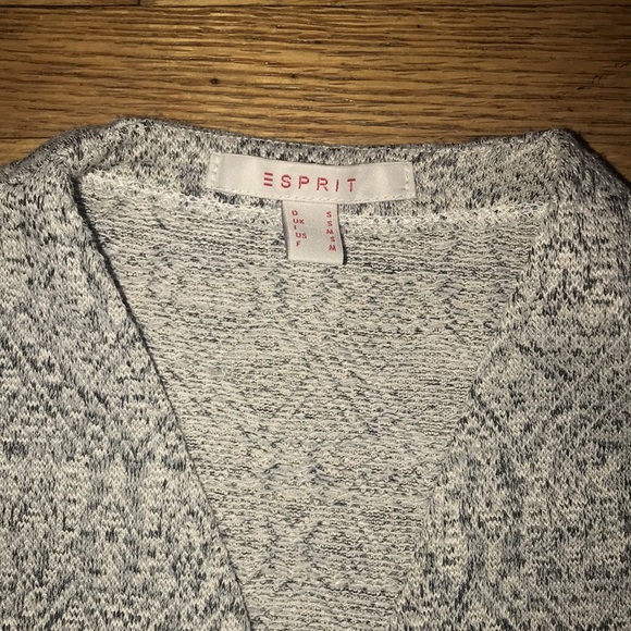Esprit cotton sweatshirt like material. Size small us. 50$ - Picture 3 of 3